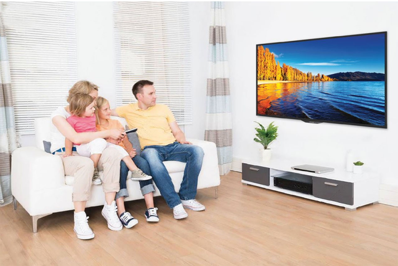 TV can strengthen family bonds - SHARP Thailand